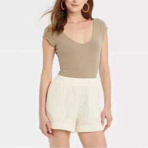 Universal Thread Short Sleeve Tan Bodysuit, Size L, NWT‎